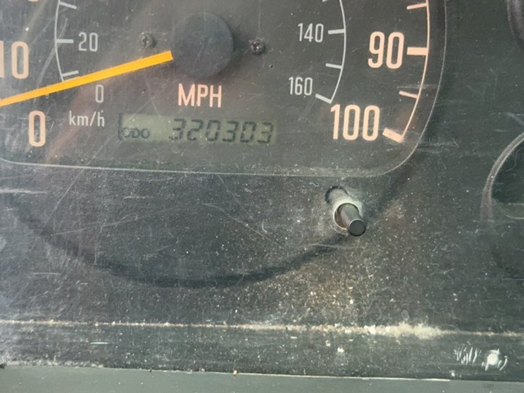 1999-isuzu-npr-image-20