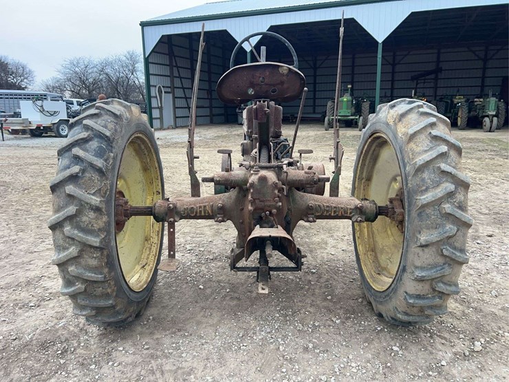 john-deere-model-b-image-4