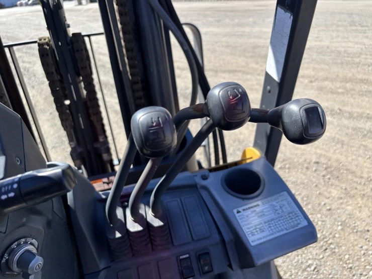 2019-caterpillar-2c6000-image-23
