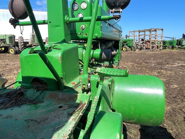 john-deere-b-image-30