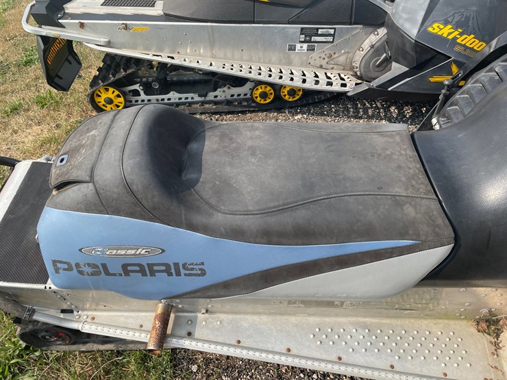 #2384-•-2000-polaris-rmk-800-snowmobile-image-15