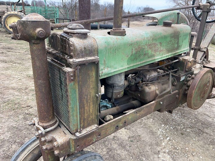 john-deere-model-b-image-13