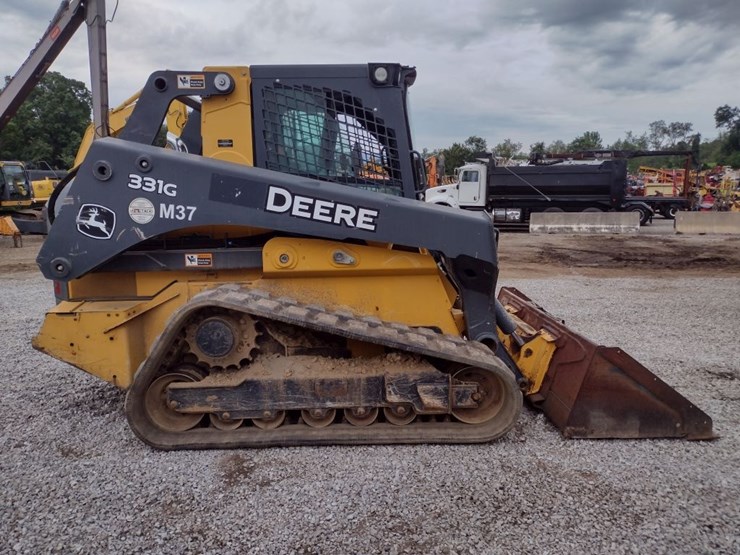 deere-331g-image-3