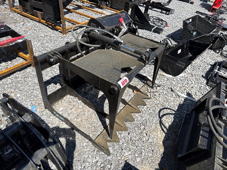 #6010-•-44"-dingo-skeleton-grapple-image-1