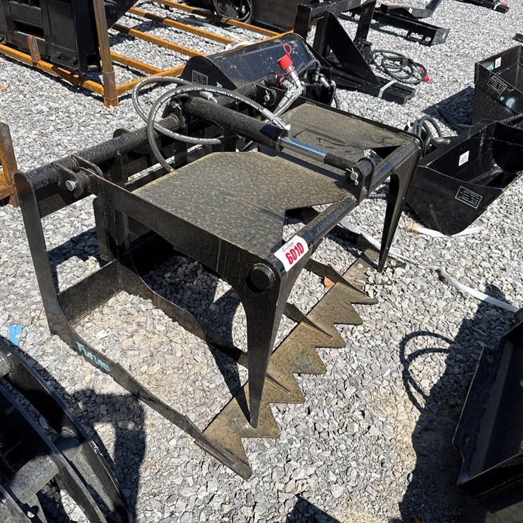 #6010 • 44" DINGO SKELETON GRAPPLE