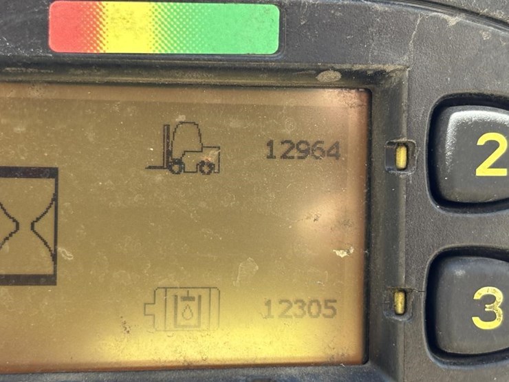 hyster-e120xn-forklift-image-18