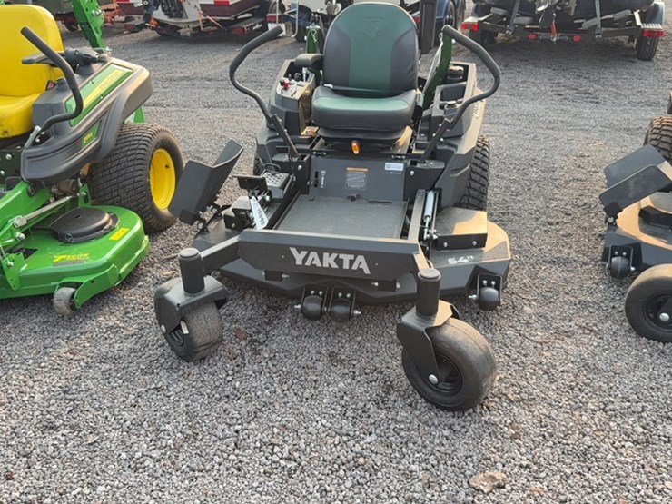 #3084-•-yakta-yxr-320-zero-turn-mower-image-2