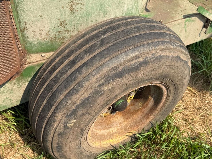 john-deere-700-image-12