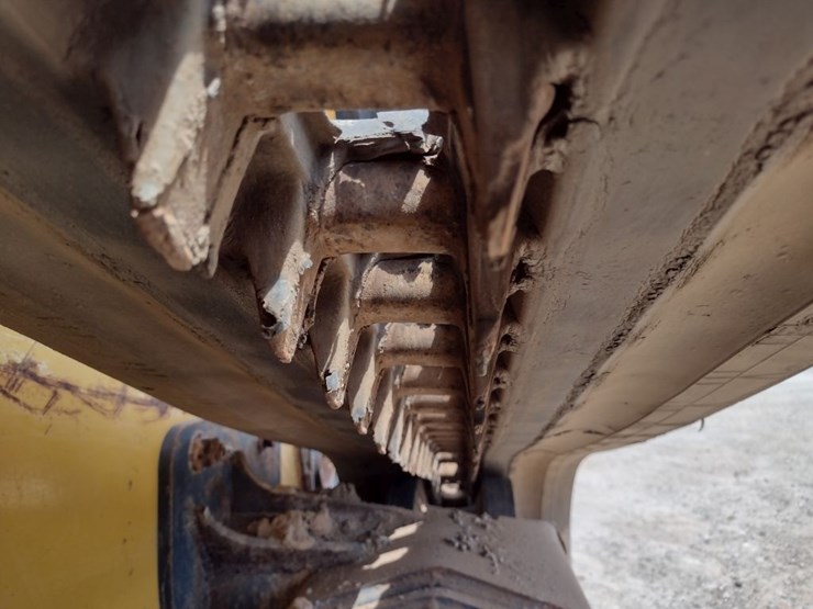 deere-333g-image-24