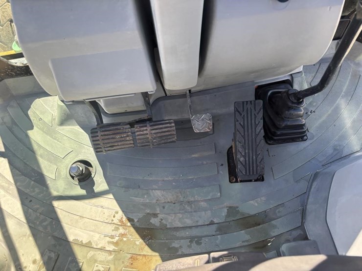 2012-caterpillar-420f-image-49