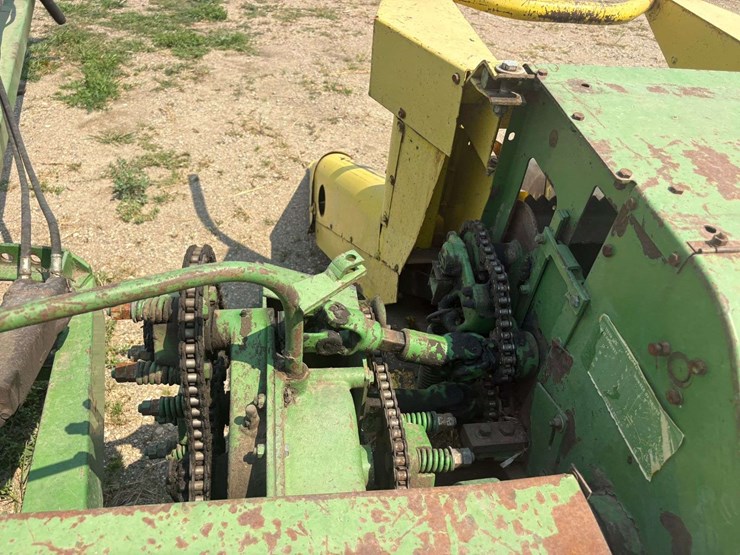 john-deere-3800-image-8