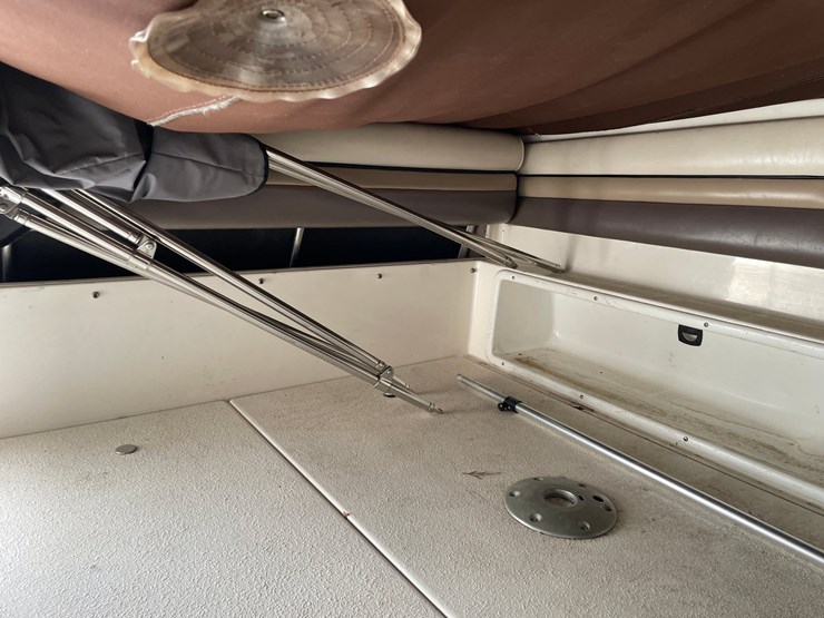 #2798-•-1999-chaparral-signature-27-cabin-cruiser-boat-image-56