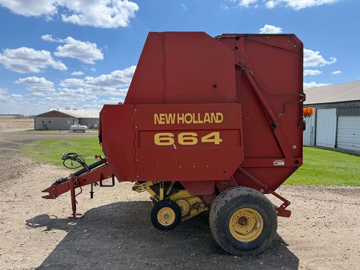 new-holland-664-image-6