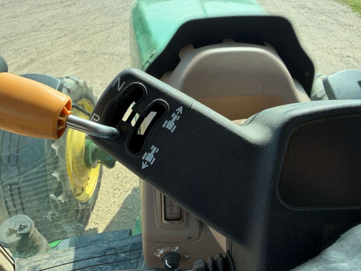 2005-john-deere-7820-image-61