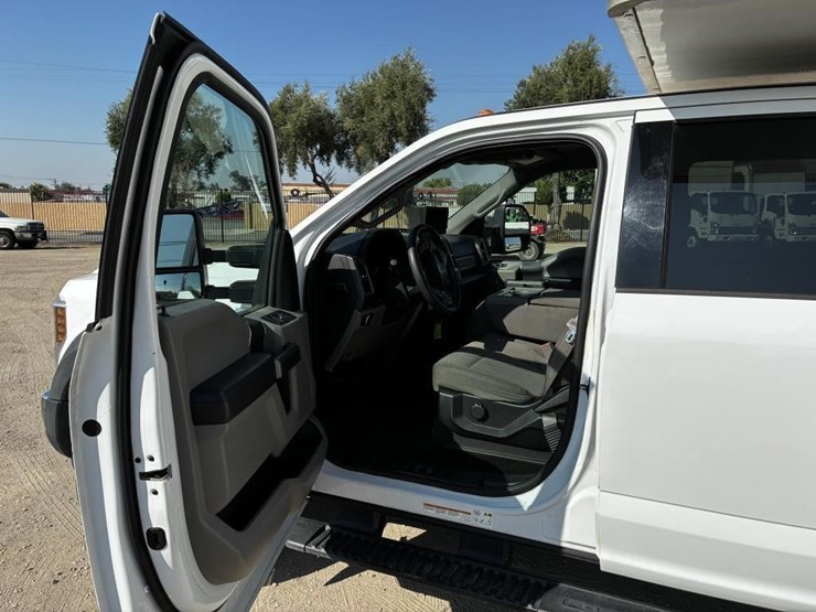 2018-ford-f550-xlt-image-16