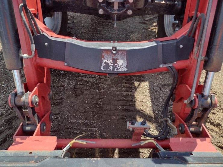 case-ih-farmall-95u-image-23