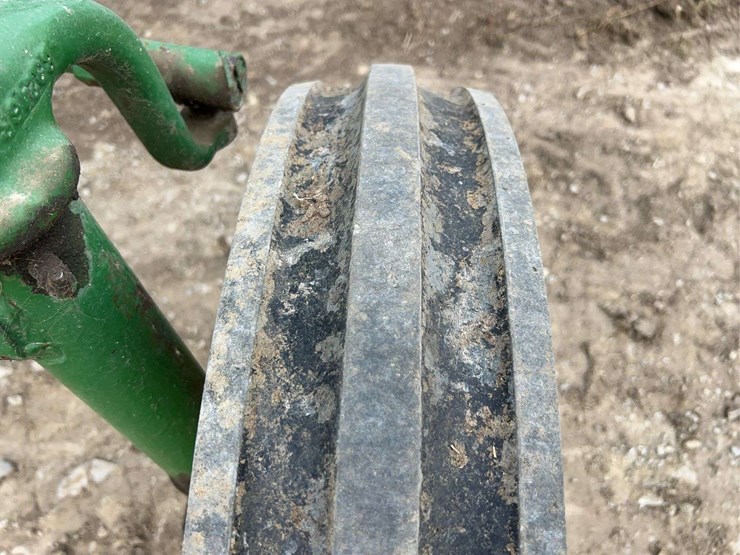 john-deere-70-image-16