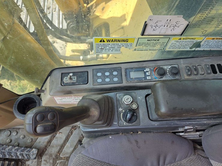 2002-caterpillar-330cl-image-69