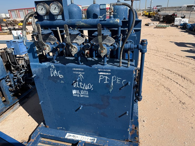 caterpillar-550-image-3