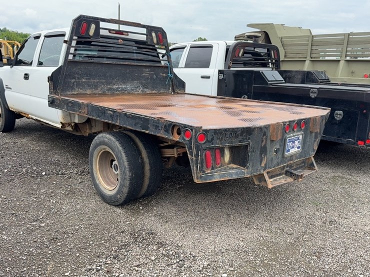 2001-gmc-3500-image-10
