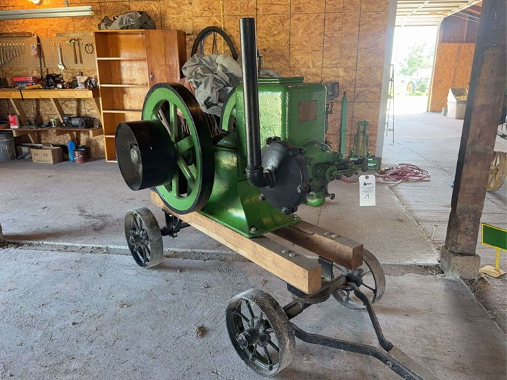 root-and-vandervoort-john-deere-4-horse-hit-and-miss-engine-with-cart-image-1