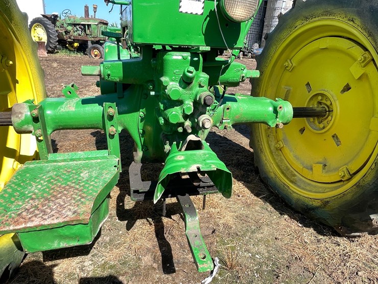 john-deere-b-image-32