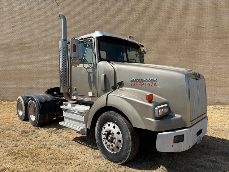 2014-western-star-4900-image-5