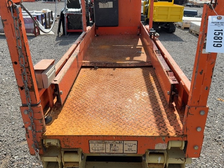 2017-jlg-1930es-image-8