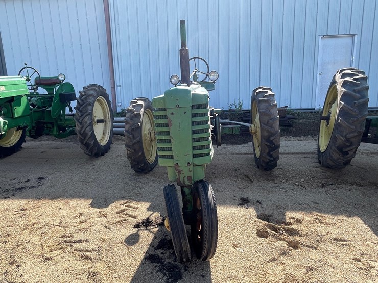 john-deere-h-image-2