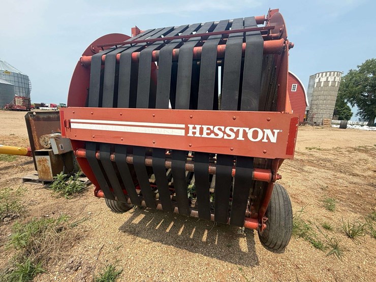 hesston-5800-image-5