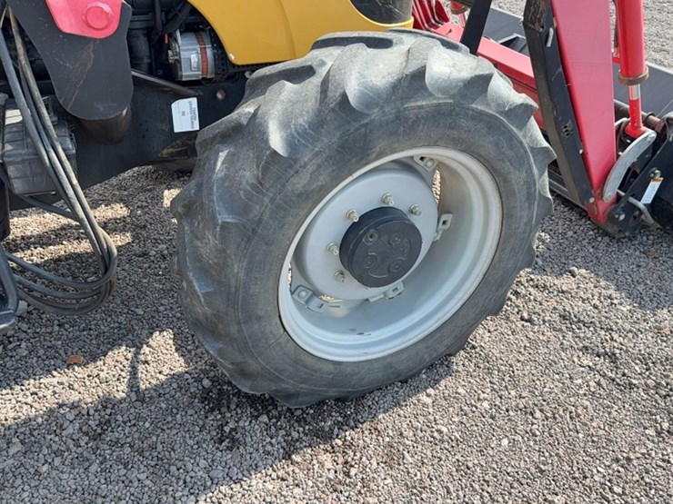 #3024-•-massey-ferguson-mf3635-tractor-image-6