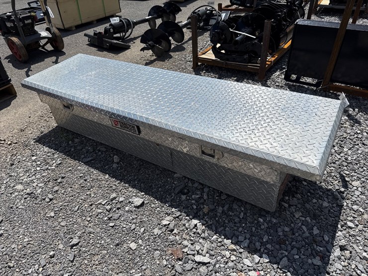 #6089-•-pickup-truck-toolbox-w/contents-image-1