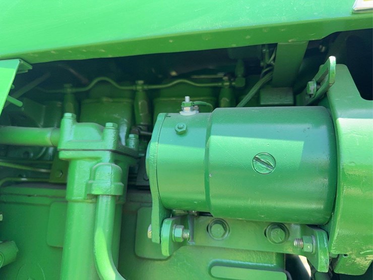 john-deere-3020-image-33