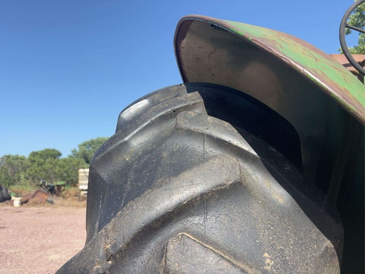 john-deere-70-image-96