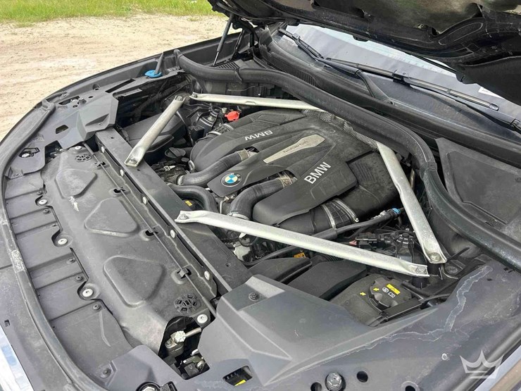 2011-bmw-x5-image-8