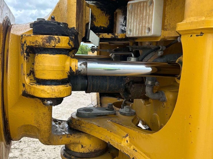 2022-deere-260e-image-20