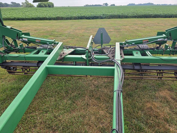 john-deere-200-image-6
