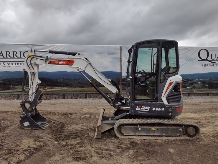 bobcat-e35-image-1