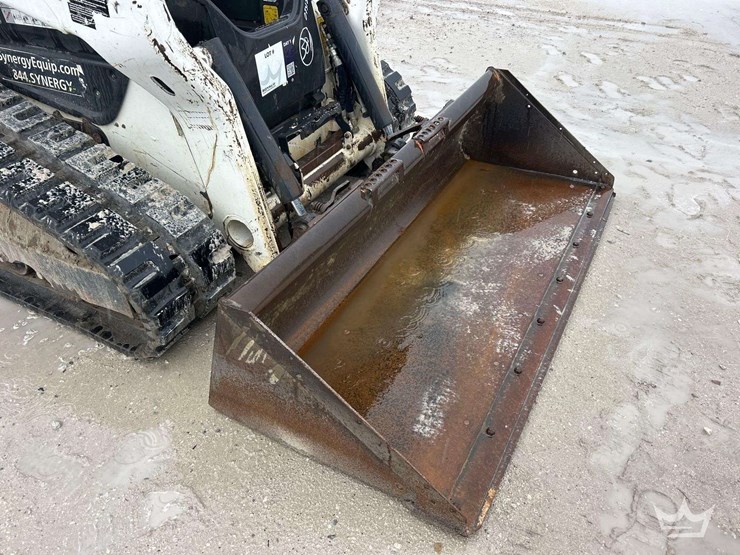 2022-bobcat-t76-image-12