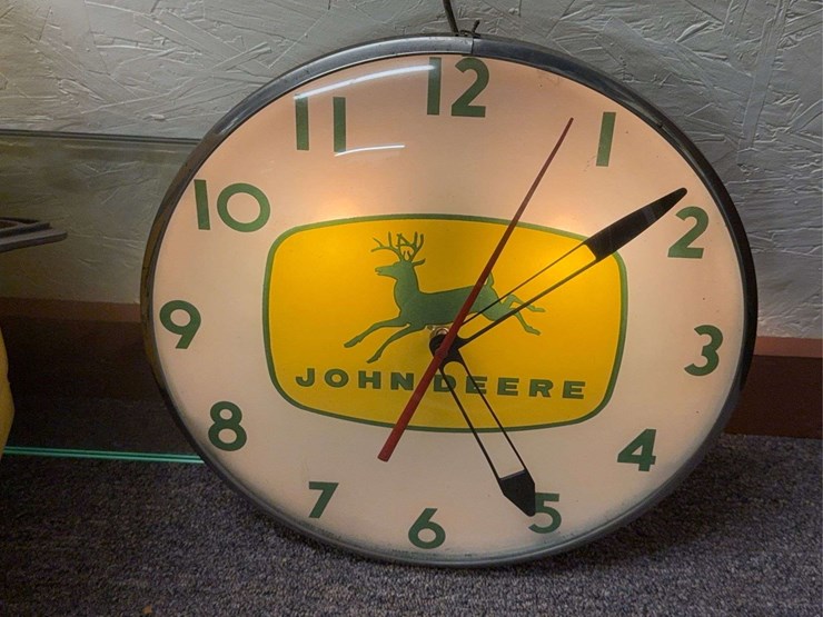 john-deere-dealer-clock-image-8