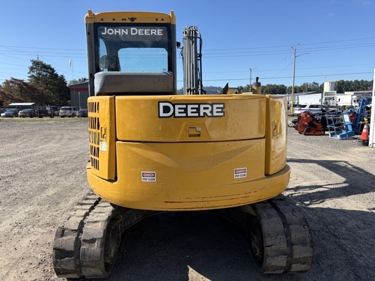 2011-deere-85d-image-5