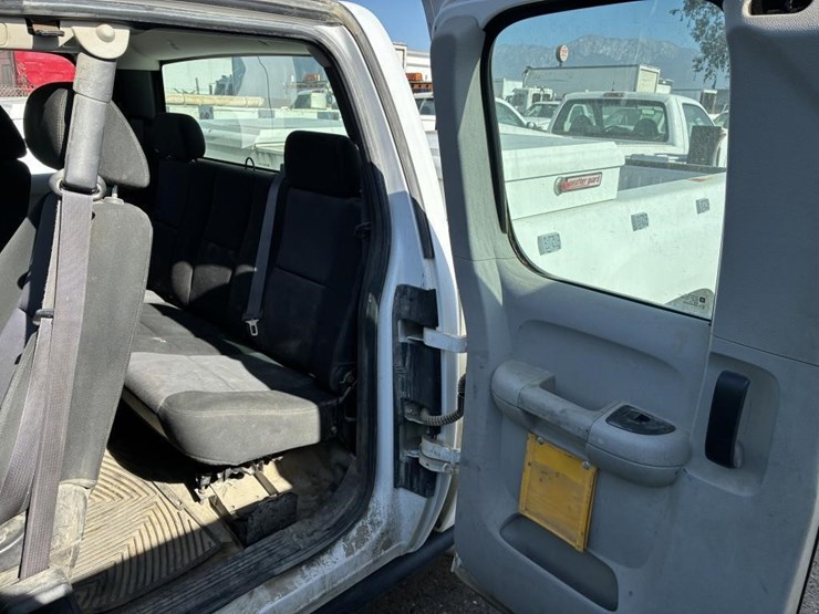 2012-gmc-sierra-2500-image-18