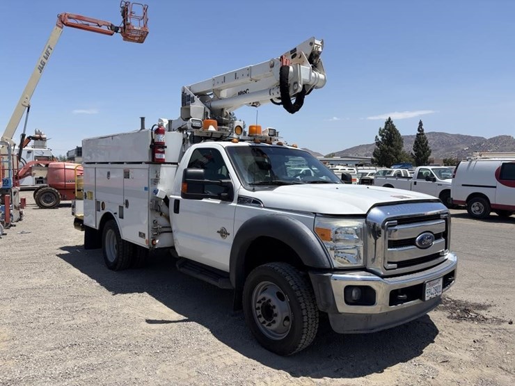 2015-ford-f550-xlt-image-2