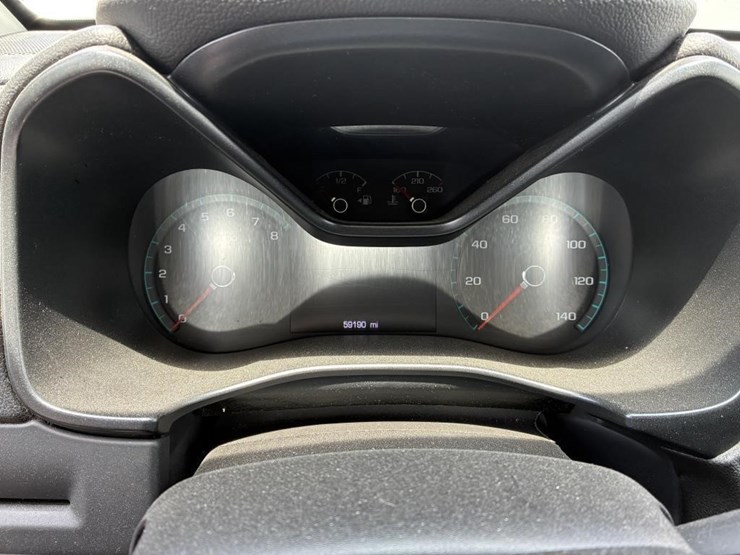 2018-gmc-canyon-sle-image-24