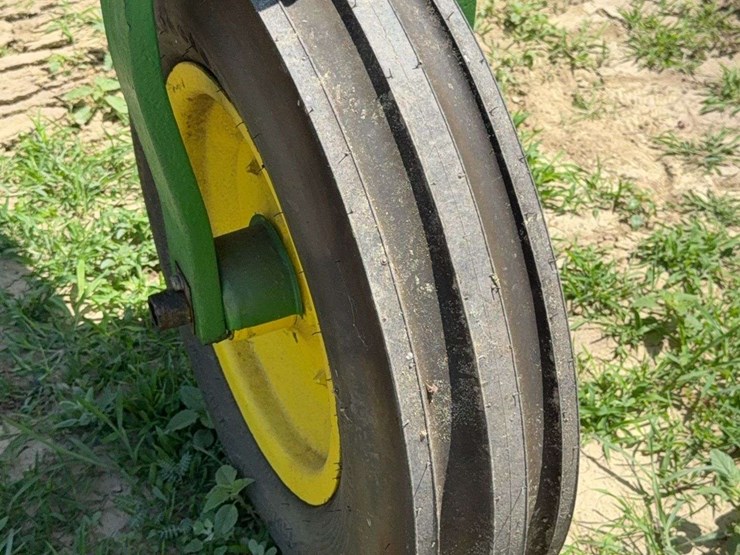 john-deere-630-image-12