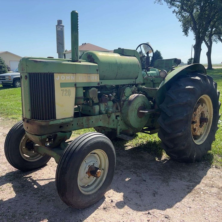 JOHN DEERE 720