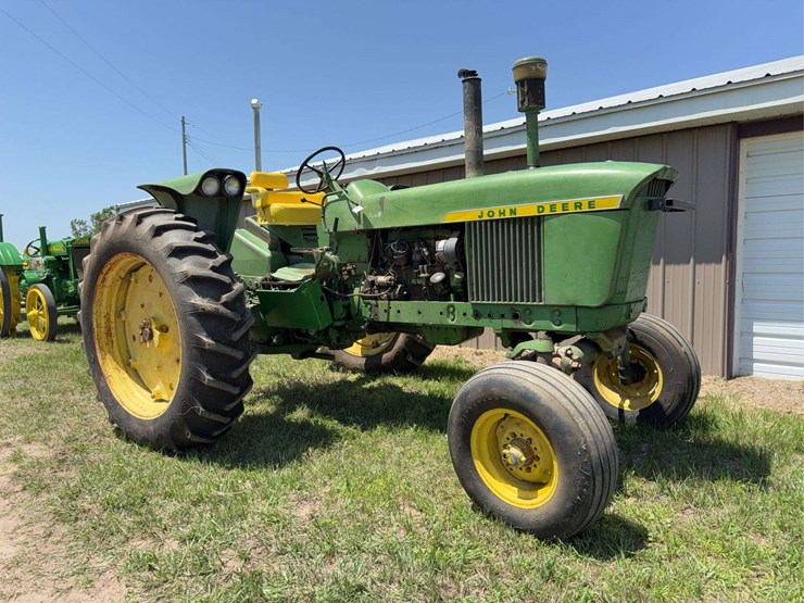 john-deere-2510-image-1