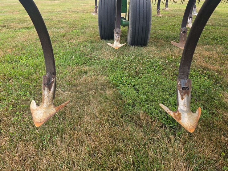 john-deere-2210-image-13