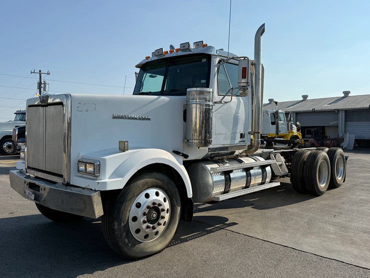 2013-western-star-4900-image-2