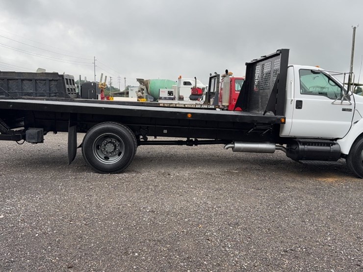 2004-ford-f650-image-4